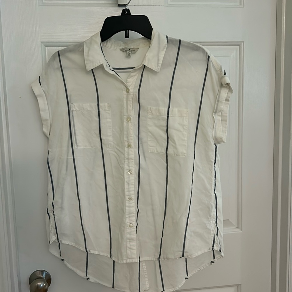 Button up blouse with open back placket